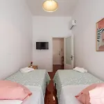 Filarmonikis Deluxe Apartment