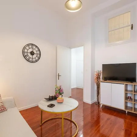 Filarmonikis Deluxe Apartment