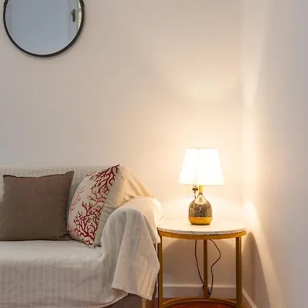 Apartment Filarmonikis Deluxe